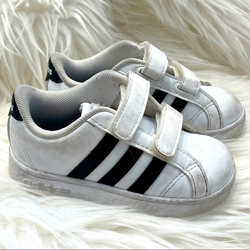 Adidas Toddler Superstar Sneaker